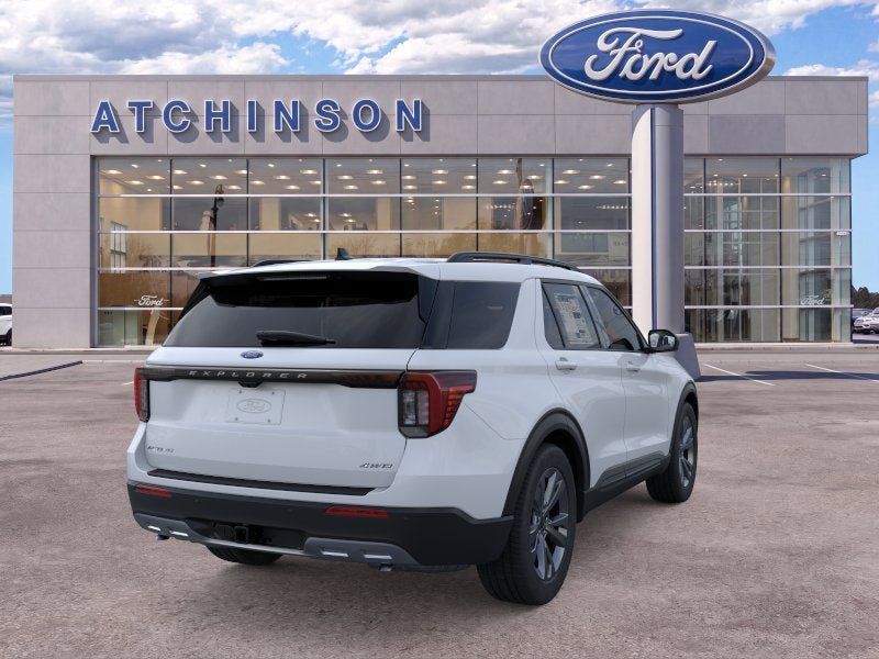 Used 2026 Ford Explorer Active w/ Active Comfort Package AWD/4WD image 8