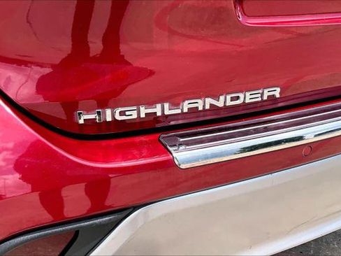Used 2021 Toyota Highlander Platinum AWD/4WD image 31