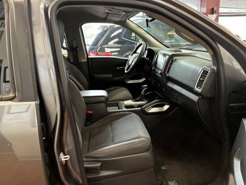 Used 2022 Nissan Frontier SV RWD image 26