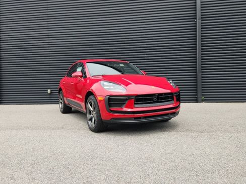 New 2026 Porsche Macan image 7