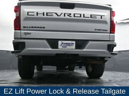 Used 2020 Chevrolet Silverado 1500 Custom w/ Custom Value Package image 26