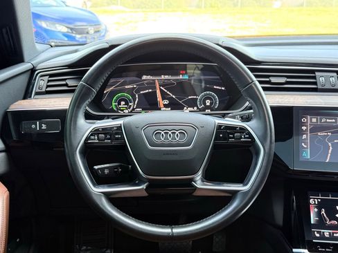 Used 2019 Audi e-tron Prestige image 72
