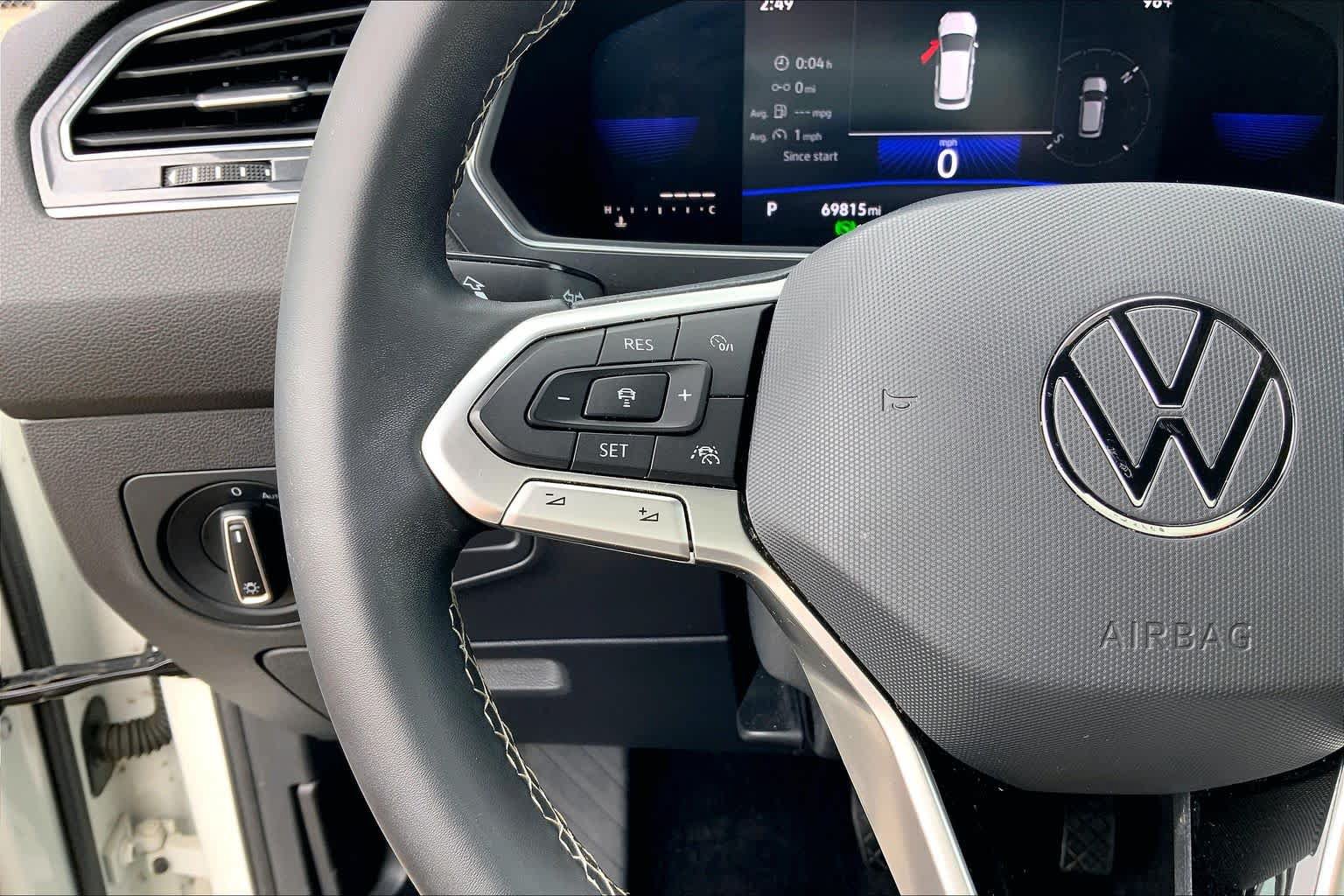 Used 2022 Volkswagen Tiguan SE FWD image 42
