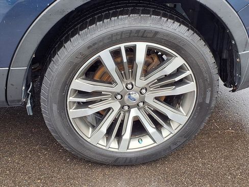 Used 2016 Ford Explorer Platinum image 30