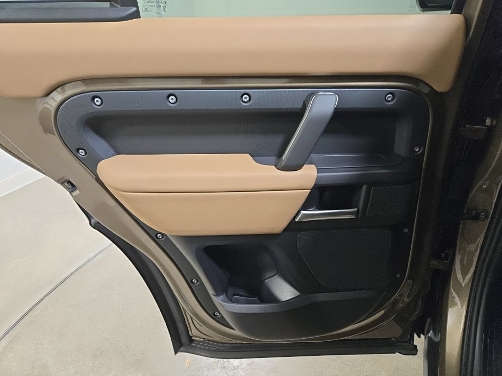 New 2026 Land Rover Defender 110 S AWD/4WD image 25