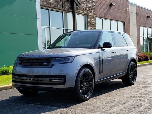 New 2025 Land Rover Range Rover SE image 1