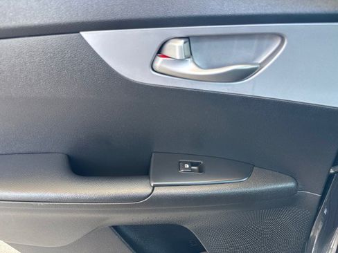 Used 2024 Kia Forte LXS FWD image 6