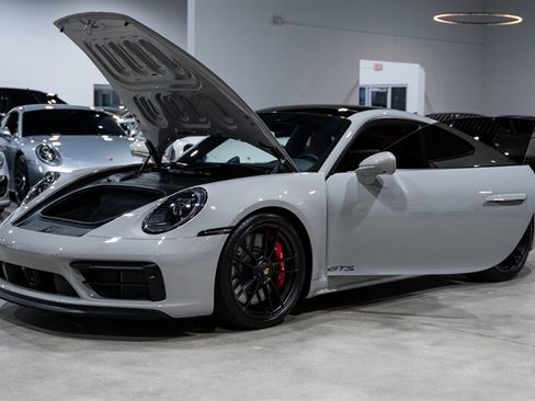 Used 2024 Porsche 911 Carrera GTS RWD image 33
