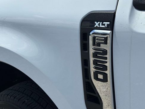 Certified 2025 Ford F250 XLT w/ FX4 Off-Road Package AWD/4WD image 6