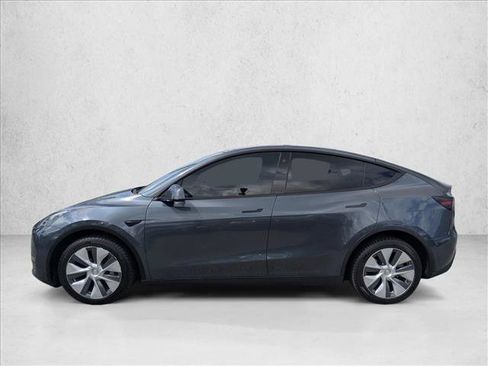 Used 2023 Tesla Model Y Long Range AWD/4WD image 9