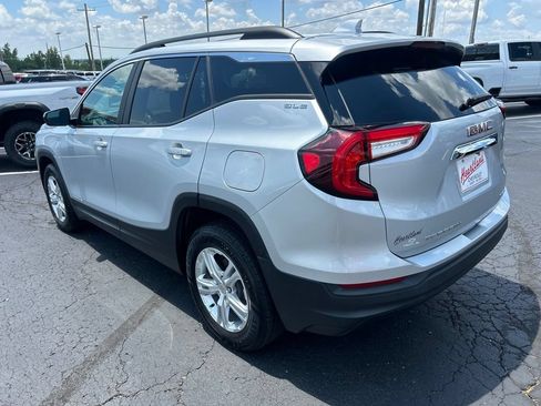 Used 2022 GMC Terrain SLE w/ Driver Convenience Package AWD/4WD image 7