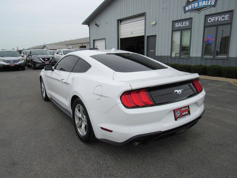 Used 2020 Ford Mustang Coupe RWD image 4