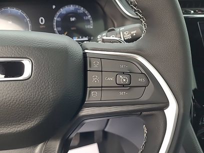 New 2025 Jeep Grand Cherokee Altitude