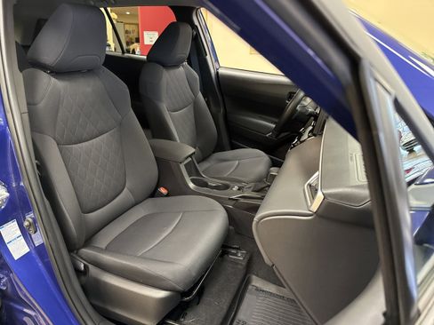 Used 2022 Toyota Corolla Cross LE w/ Black Badges Package (TMS) image 19