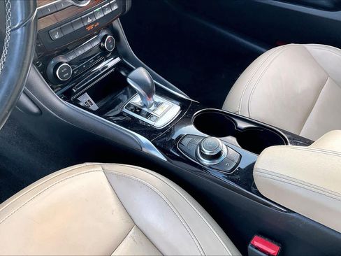 Used 2018 INFINITI QX30 Premium w/ Technology Package image 19