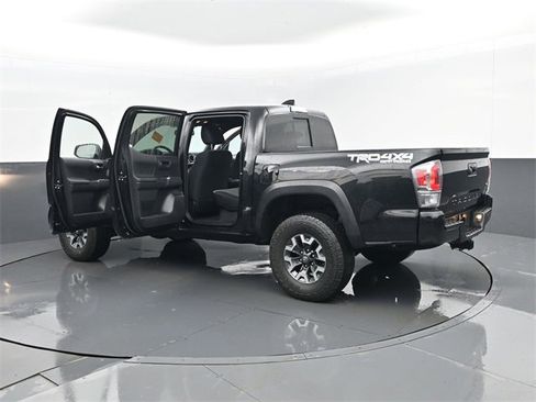 Used 2023 Toyota Tacoma TRD Off-Road w/ Technology Package image 30