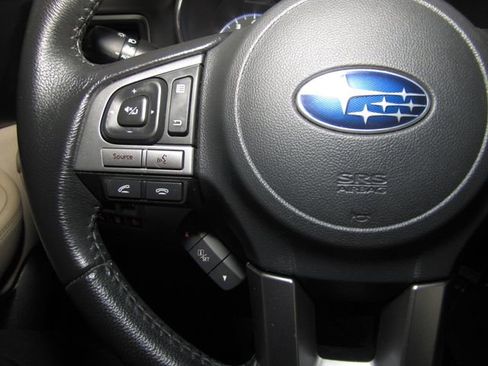 Used 2017 Subaru Legacy 2.5i Premium image 5