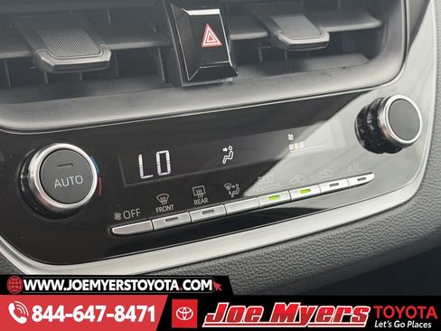 Used 2025 Toyota Corolla LE image 20