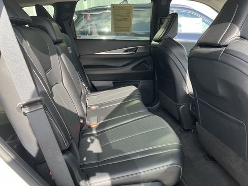 Certified 2024 INFINITI QX60 Luxe FWD image 21