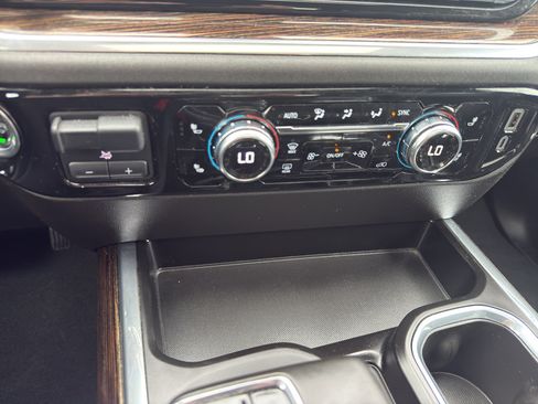 Used 2024 GMC Sierra 1500 Elevation w/ Elevation Premium Package AWD/4WD image 23