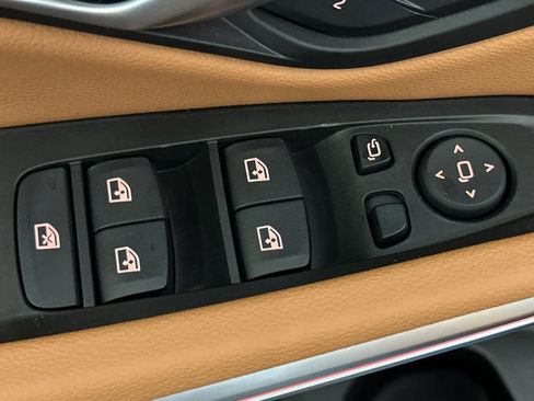 Used 2025 BMW 330i Sedan w/ Premium Package image 13