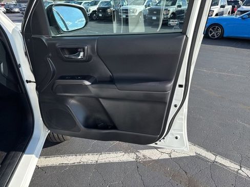 Used 2023 Toyota Tacoma TRD Off-Road image 28