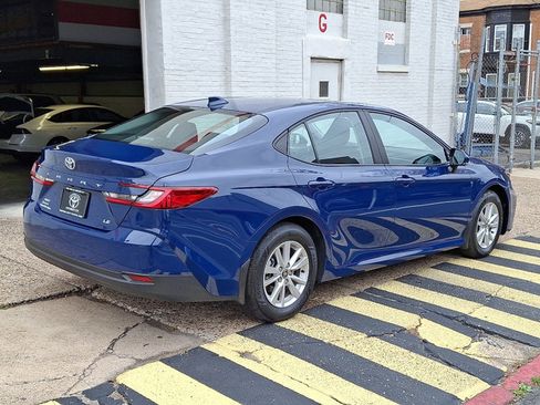 Used 2025 Toyota Camry LE image 6