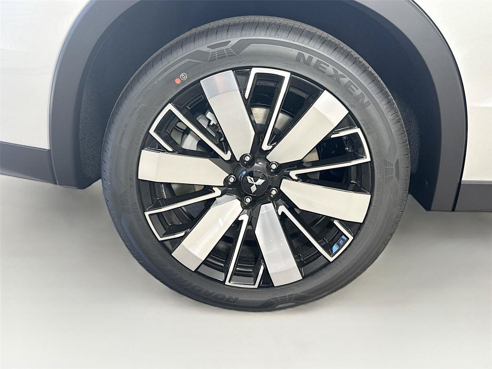 New 2026 Mitsubishi Outlander SE FWD image 31
