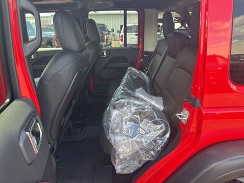 New 2026 Jeep Wrangler Unlimited Rubicon image 8