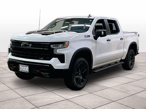 Used 2022 Chevrolet Silverado 1500 LT Trail Boss w/ Convenience Package II AWD/4WD image 1