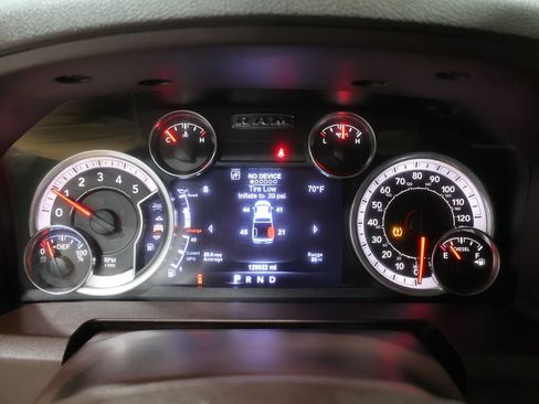 Used 2015 RAM 1500 Outdoorsman AWD/4WD image 36
