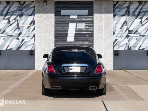 Used 2017 Rolls-Royce Wraith image 14