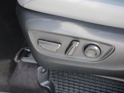 Certified 2024 Toyota Sienna XLE image 12