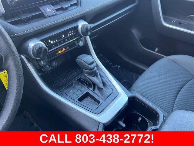 Used 2024 Toyota RAV4 LE FWD image 23