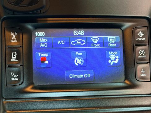 Used 2015 Chrysler 200 Limited w/ Convenience Group FWD image 40