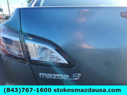 Used 2011 MAZDA MAZDA3 i Sport image 29