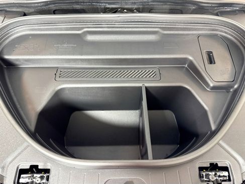 Used 2025 Audi Q6 e-tron Premium w/ Convenience Package image 27