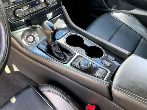 Used 2023 Nissan Maxima SL image 16