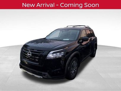Certified 2023 Nissan Pathfinder SL w/ Black Appearance Package