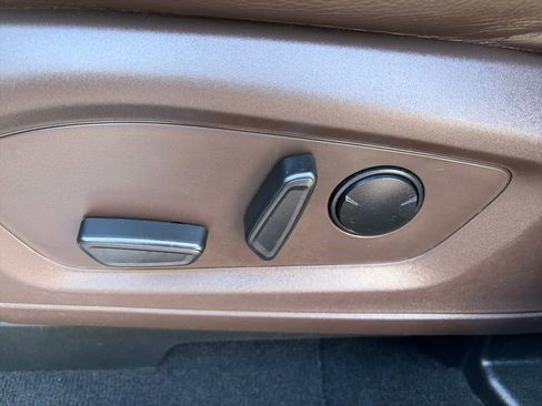 Used 2023 Ford Explorer King Ranch w/ Technology Package image 23