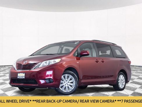 Used 2017 Toyota Sienna LE AWD/4WD image 2