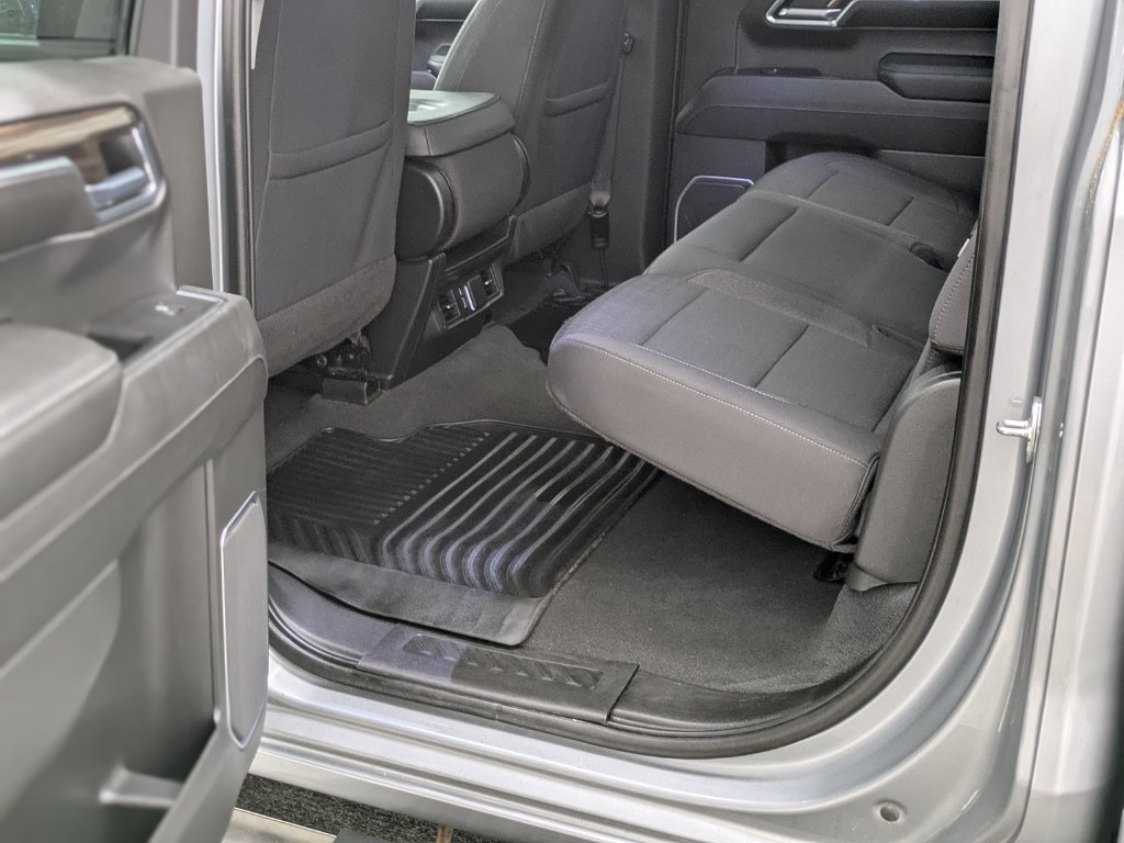 Used 2023 Chevrolet Silverado 1500 LT AWD/4WD image 30