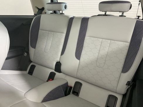 Certified 2025 MINI Cooper S image 24