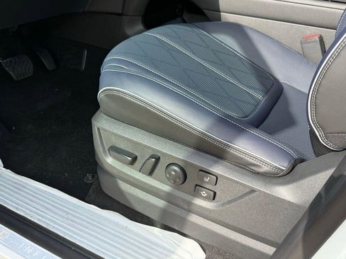 New 2026 INFINITI QX80 4WD image 15