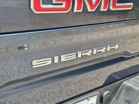 Used 2022 GMC Sierra 1500 SLT AWD/4WD image 31