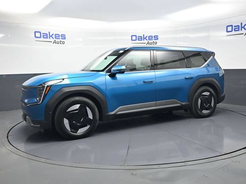 New 2026 Kia EV9 Wind AWD/4WD image 4