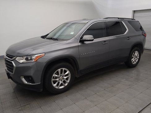Used 2019 Chevrolet Traverse LT FWD image 2