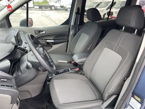 Used 2023 Ford Transit Connect XLT FWD image 4