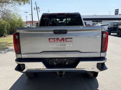 New 2026 GMC Sierra 2500 SLT AWD/4WD image 11