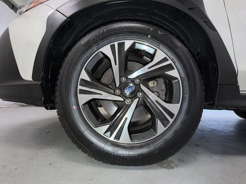 Used 2024 Subaru Crosstrek 2.0i Premium AWD/4WD image 14